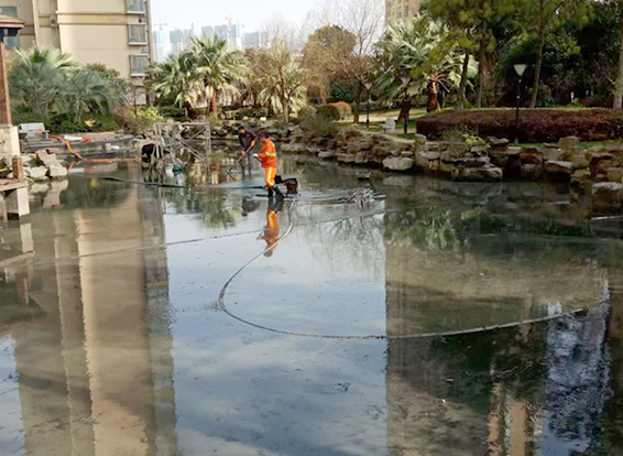 洛南景观池淤泥清理